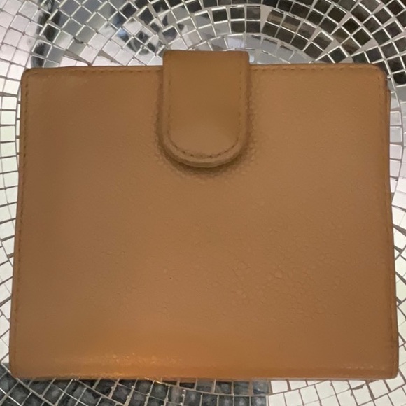 Chanel wallet. - Picture 2 of 5